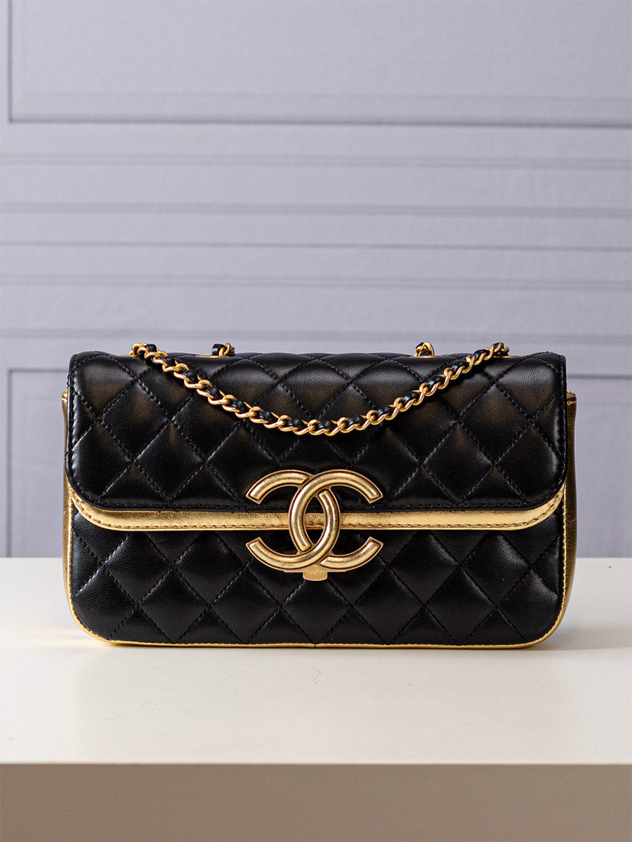 Chanel CC Chic Small Flap Bag