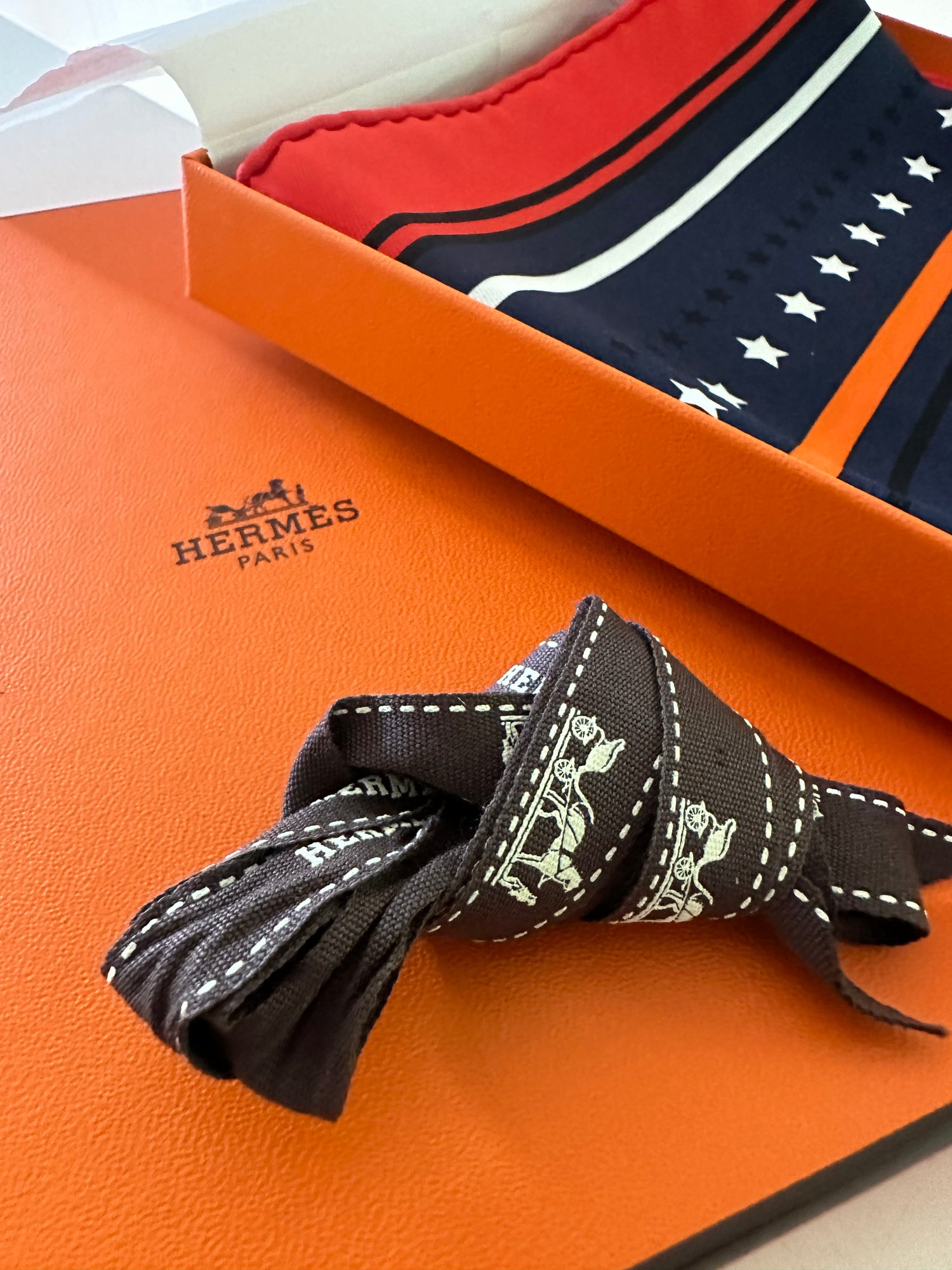 Hermes “Tigre Royal Fleuri” Scarf 70