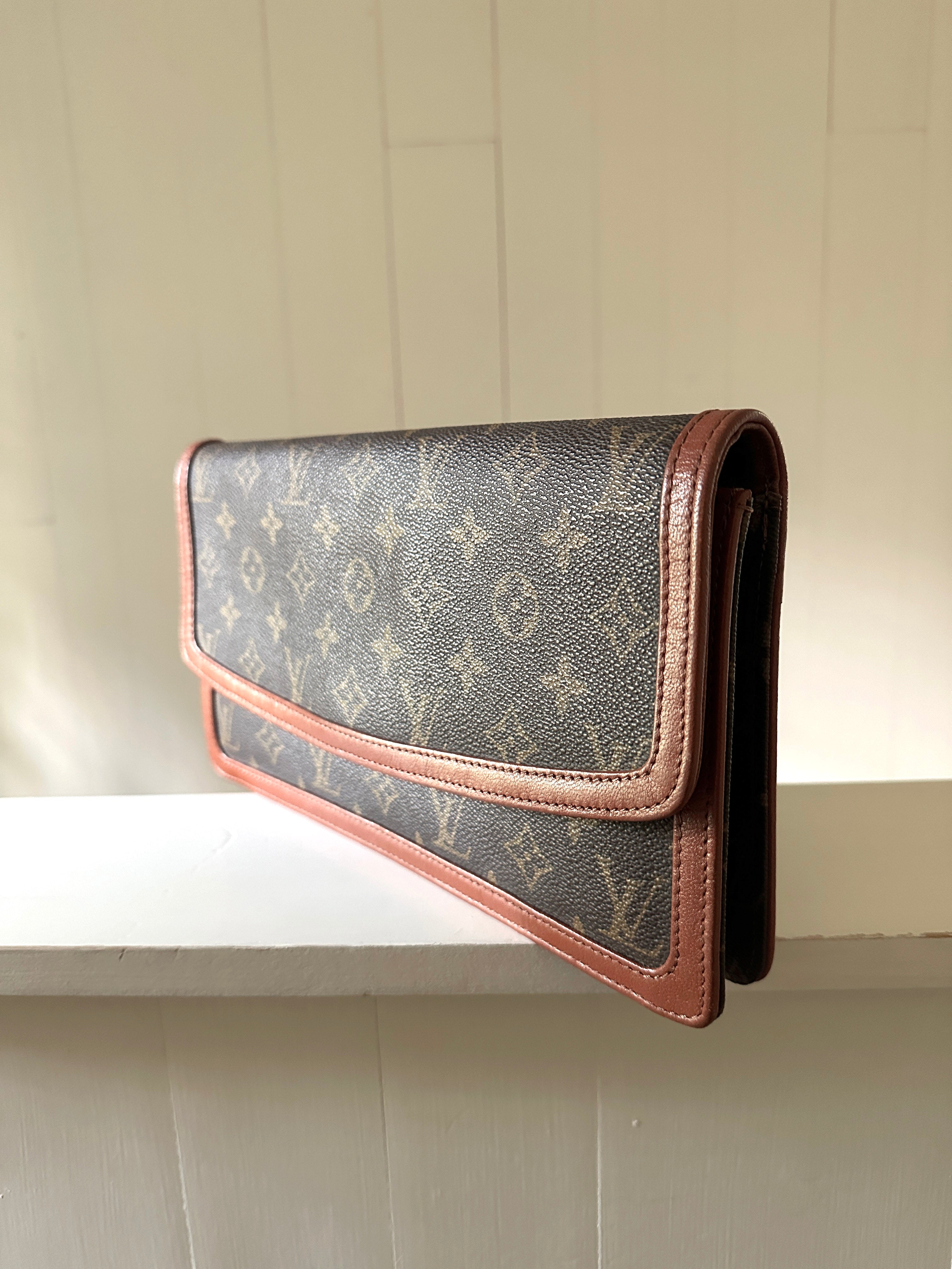 Louis Vuitton Pochette Dame Clutch