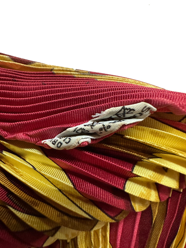 Hermès “Le Mors a la Conetable” Pleated Scarf 90