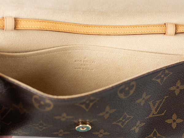 Louis Vuitton Monogram Twin Pochette GM