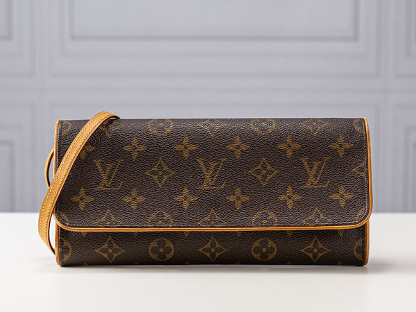 Louis Vuitton Monogram Twin Pochette GM