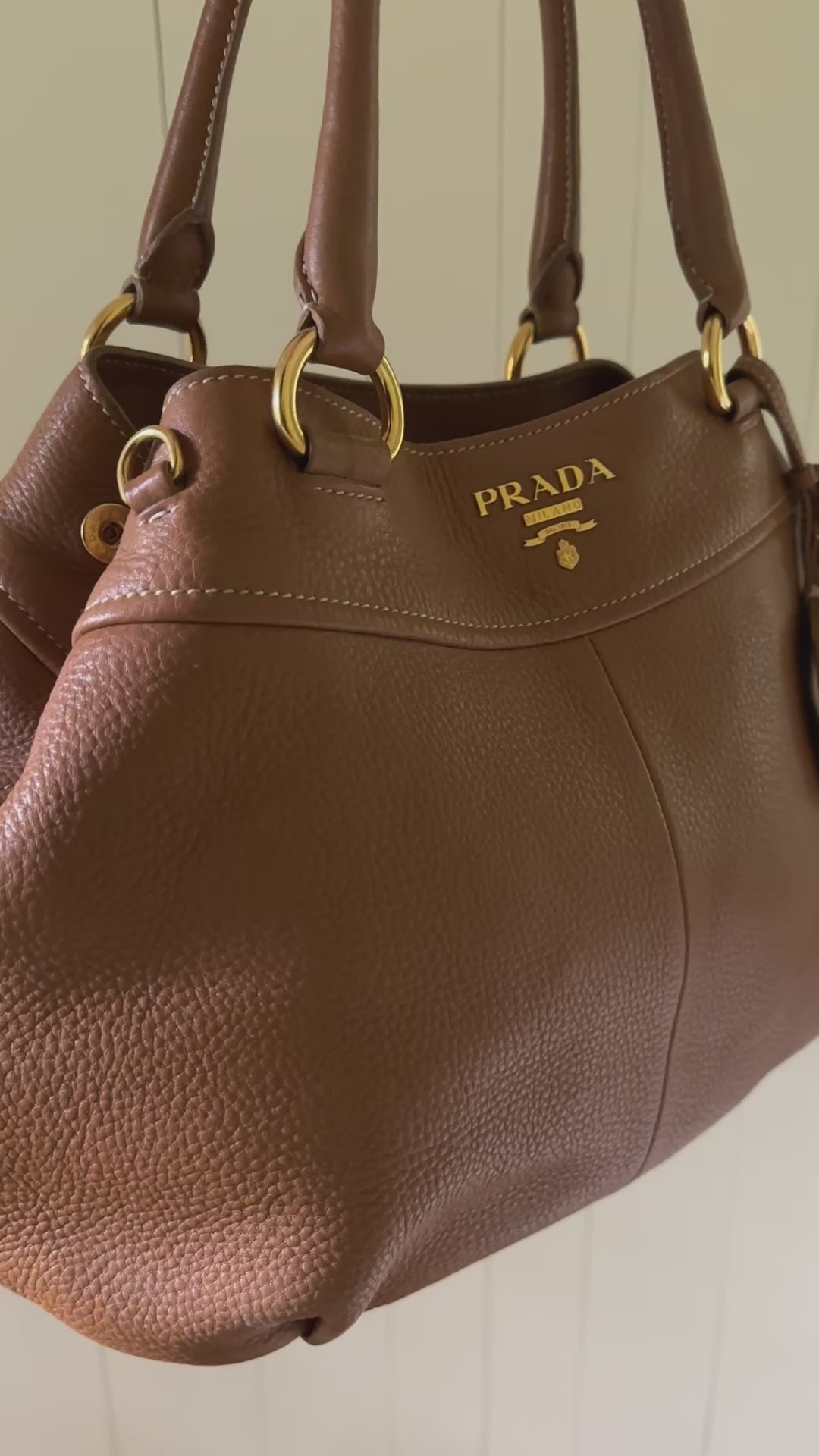 WTS Prada Galleria Saffiano Medium leather bag (Fiery Red), Luxury, Bags &  Wallets on Carousell