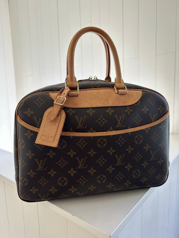 Louis Vuitton Monogram Deauville Front