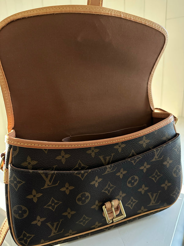 Louis Vuitton Monogram Sologne Flap